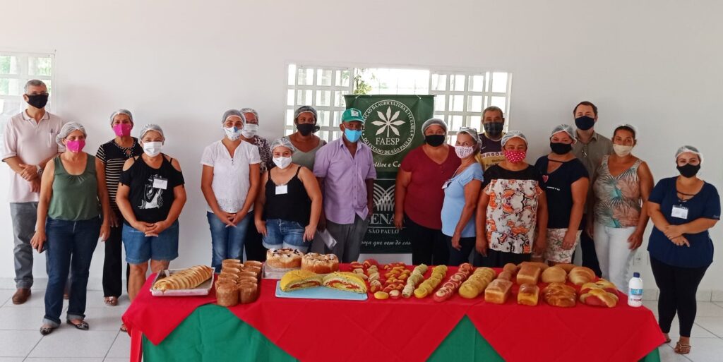 Curso de pães caseiros ajuda produtores rurais a gerar renda extra