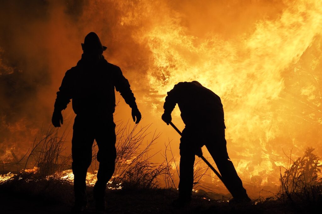 Conheça 3 técnicas de combate a incêndios no campo