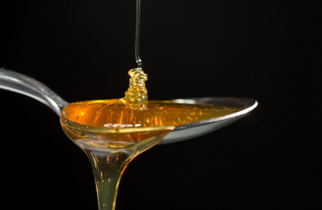 Confira 3 passos para verificar a pureza do mel