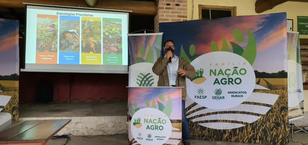 Caravana em Lavrinhas mostra caminho para agronomia sustentável