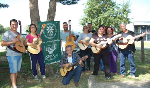 Curso de viola caipira oferecido pelo SENAR-SP tem alta demanda